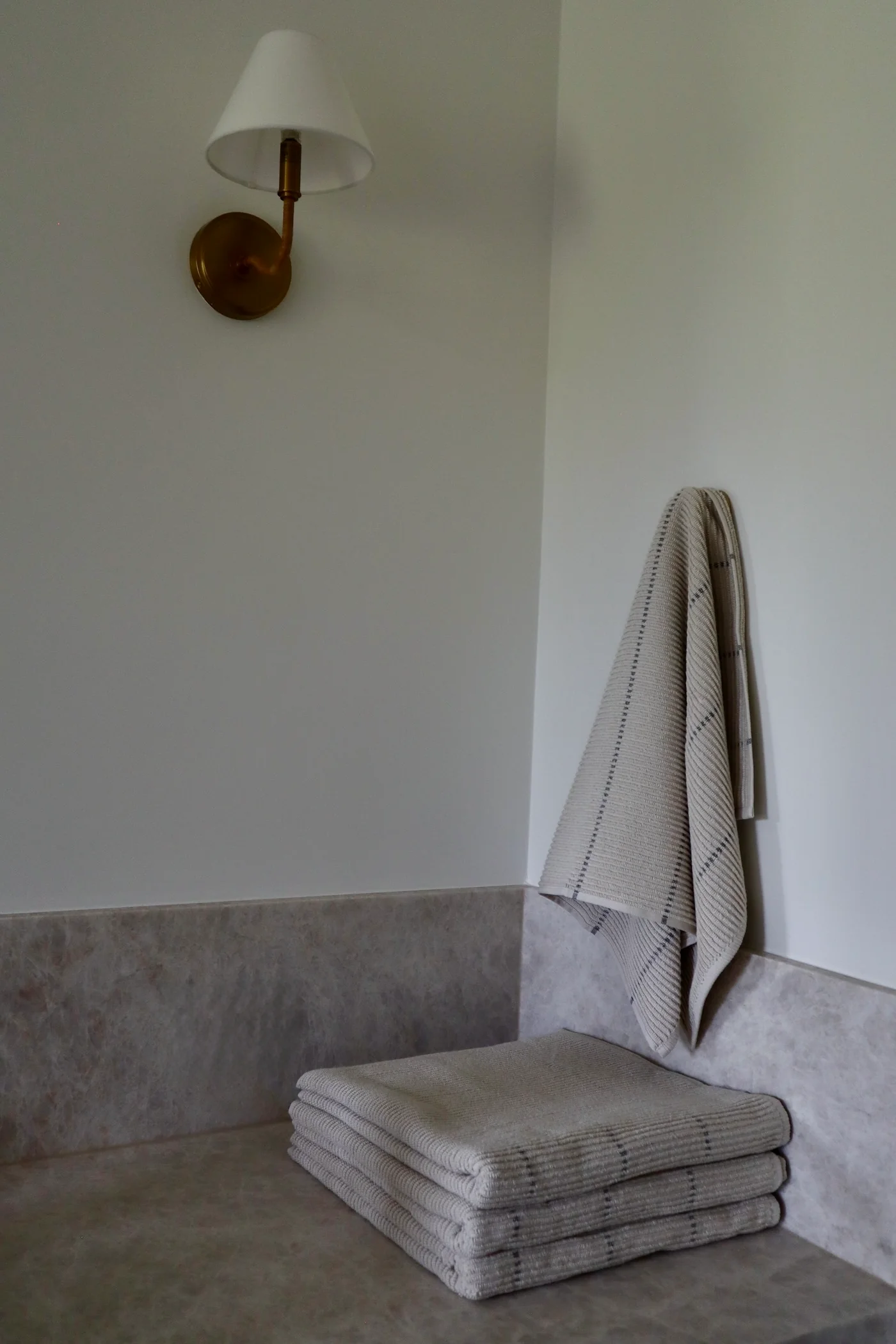 Alvaro Bath Towel by Kassatex - Image 5
