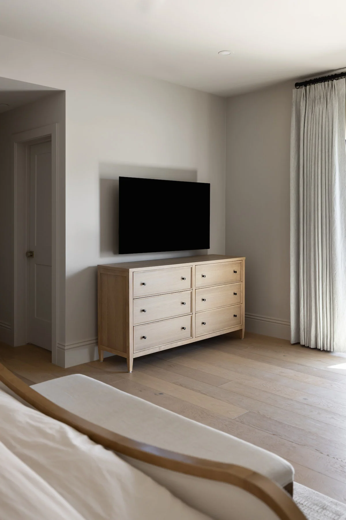 Bristol Park 6-Drawer Dresser - Image 2