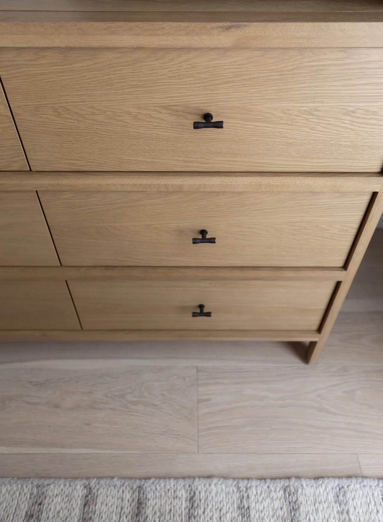 Cali 6-Drawer Oak Dresser - Image 7