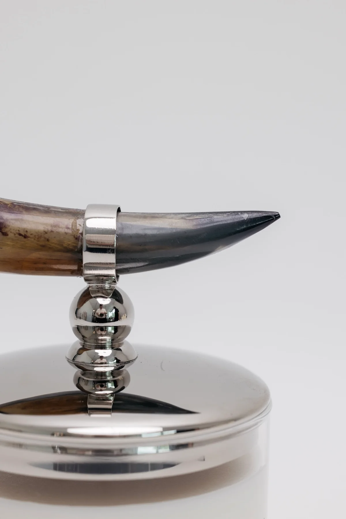 Casablanca Candle with Horn Lid - Image 3