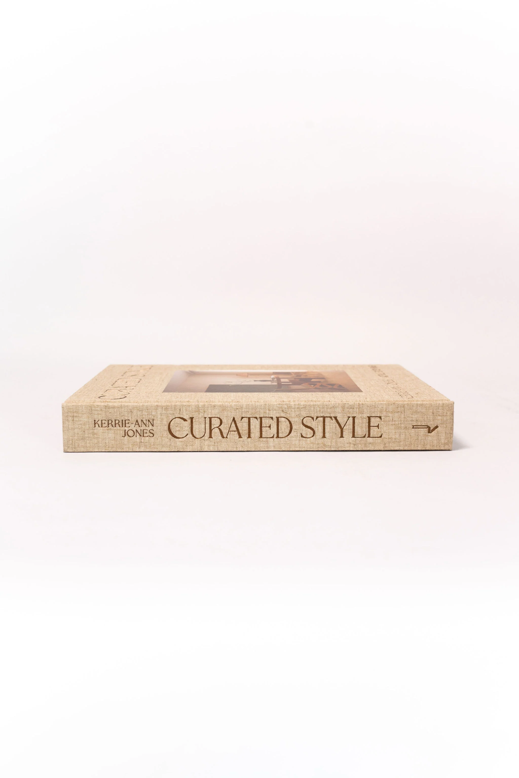 Curated Style: Artfully Edited Homes - Image 4