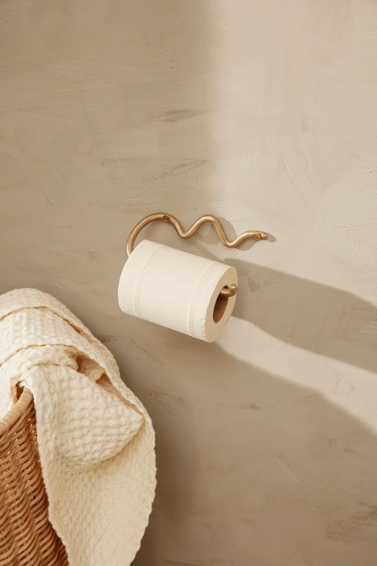 Curvature Toilet Paper Holder - Image 4