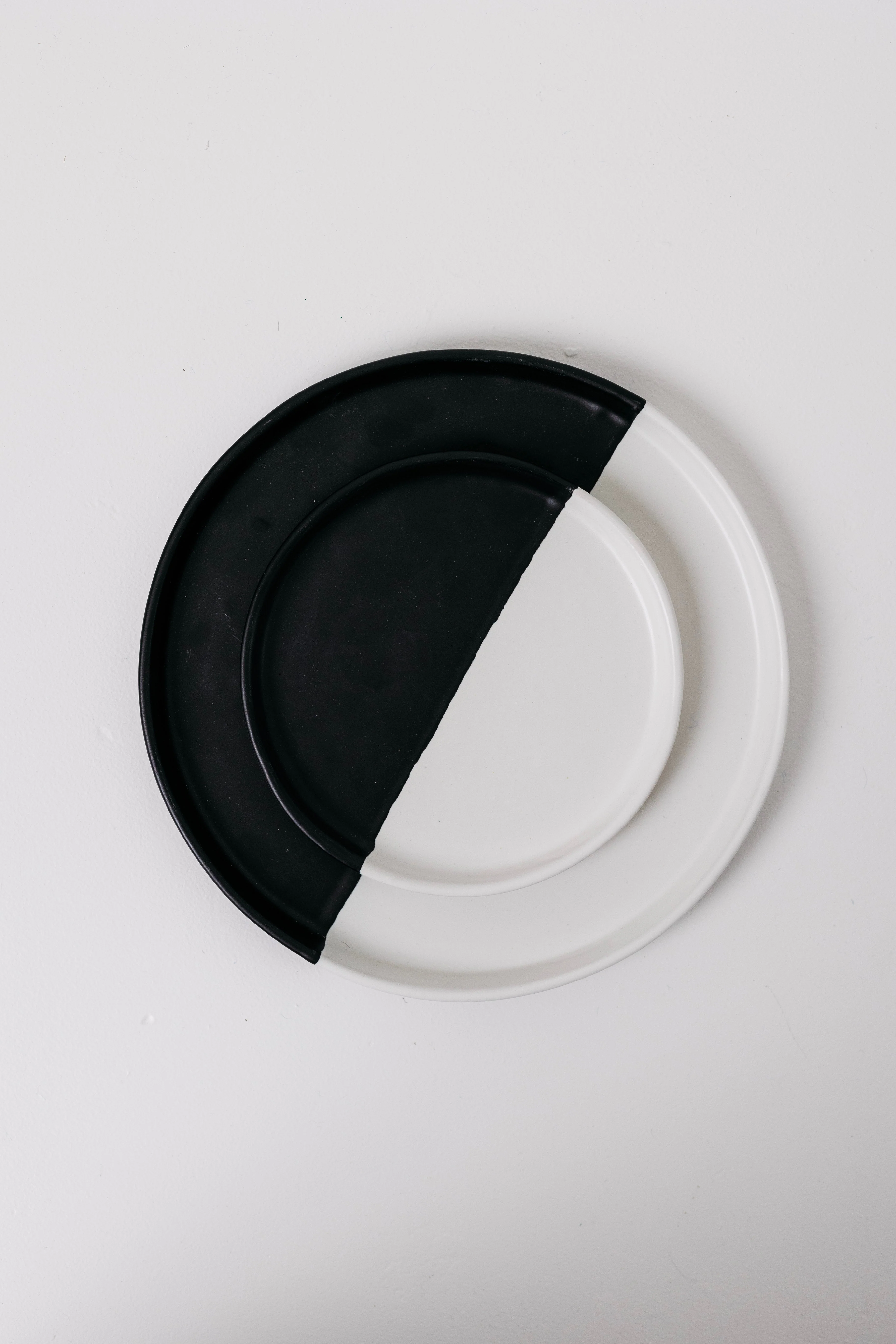 Dawson Dinner Plate - Matte Black/White - Set of 6 - Image 4