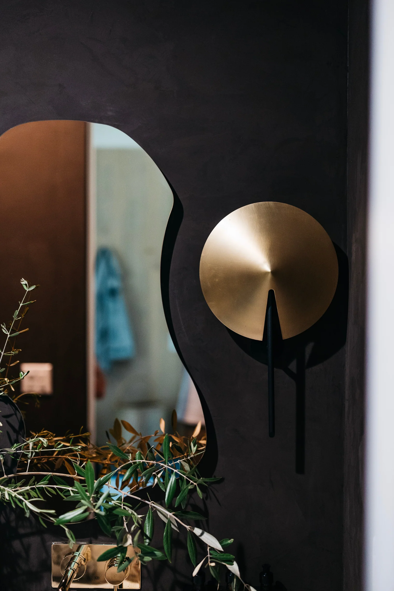 Equilibrium Sconce - Image 5