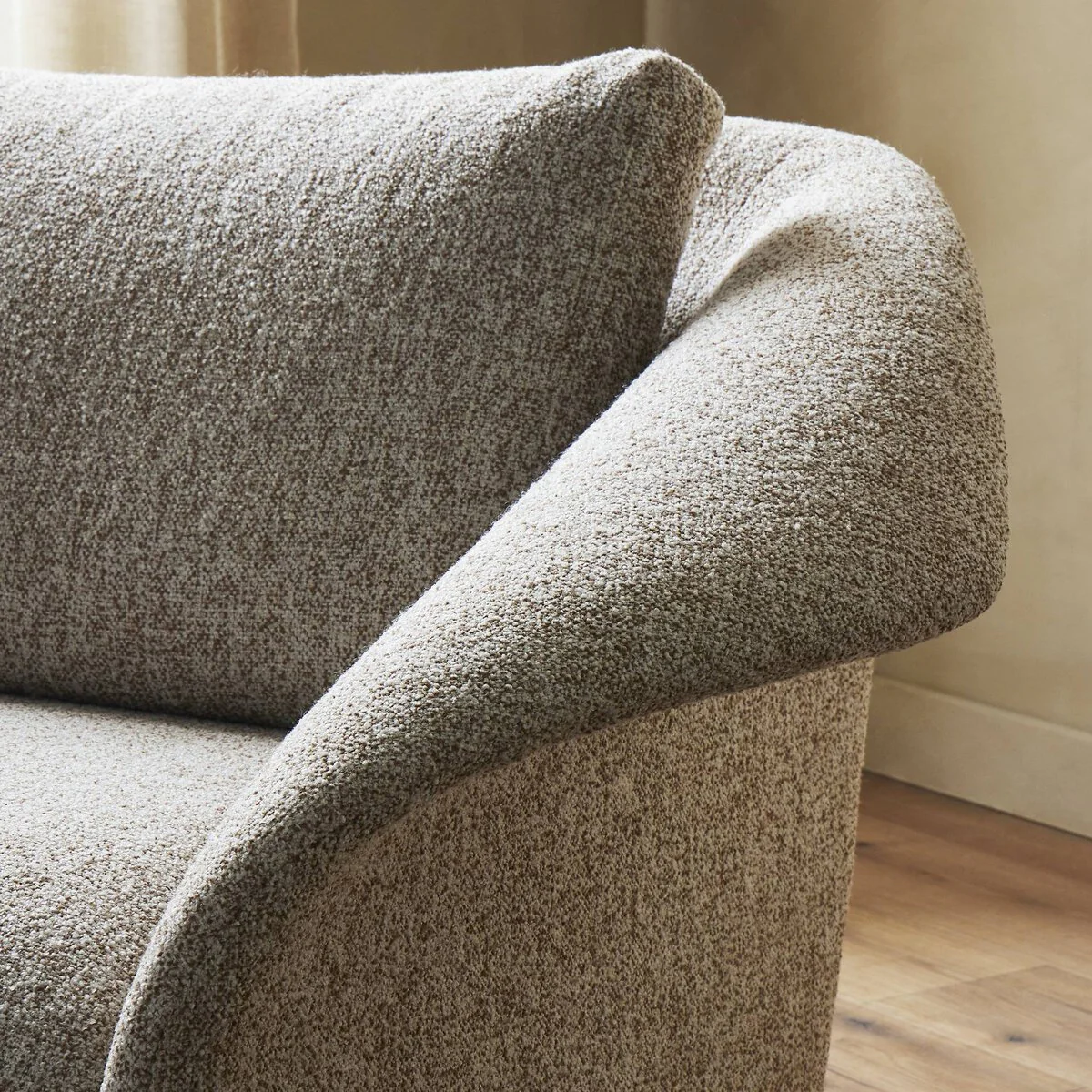 Ezra Swivel Chair - Image 2