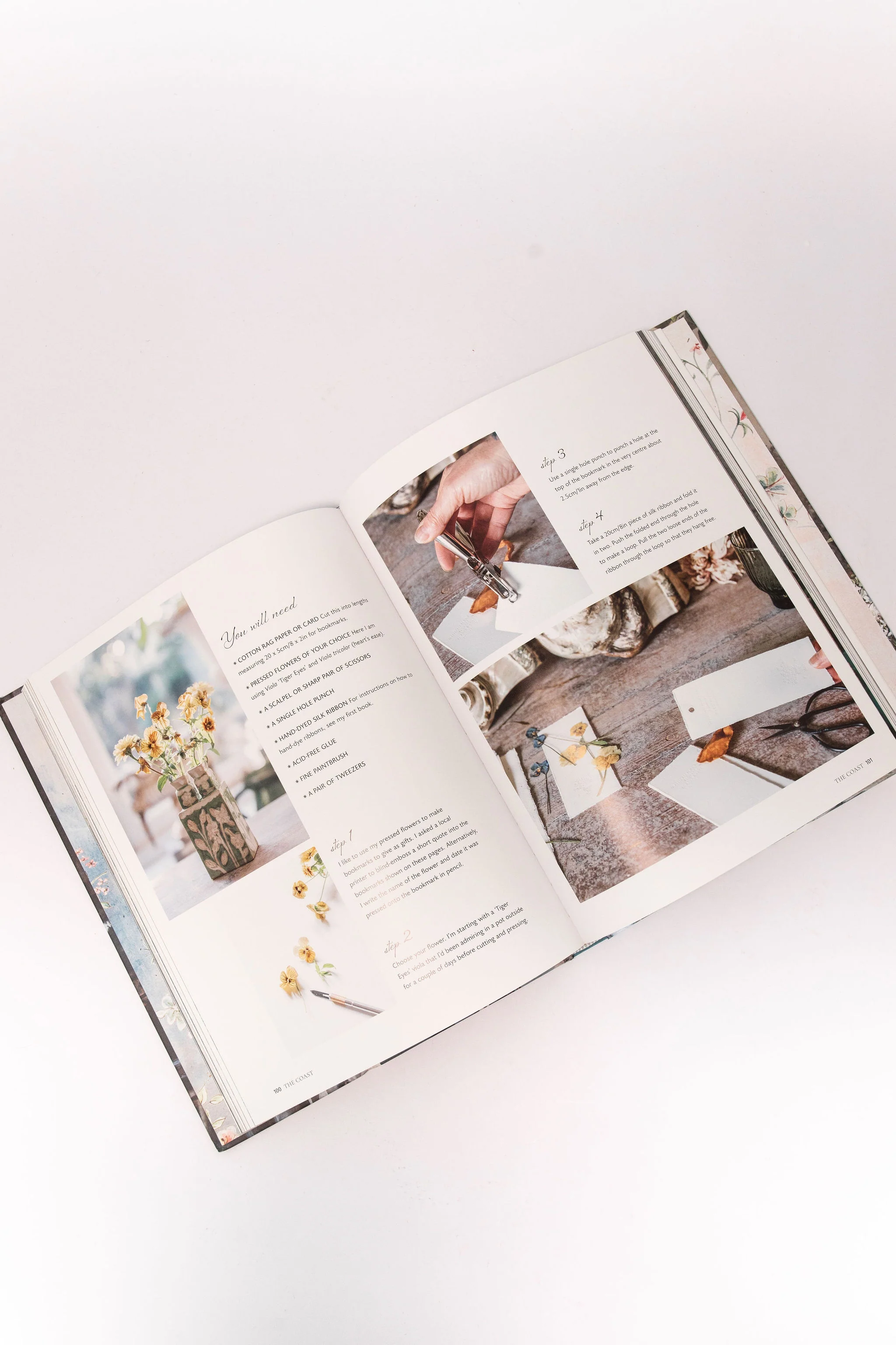 Flower Hunter: Creating a Floral Love Story Inspired by the Landscape - Image 2