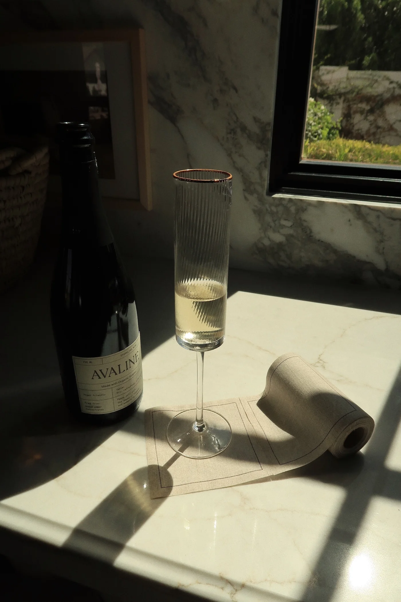 Gisele Champagne Flute w/ Gold Rim - Image 6