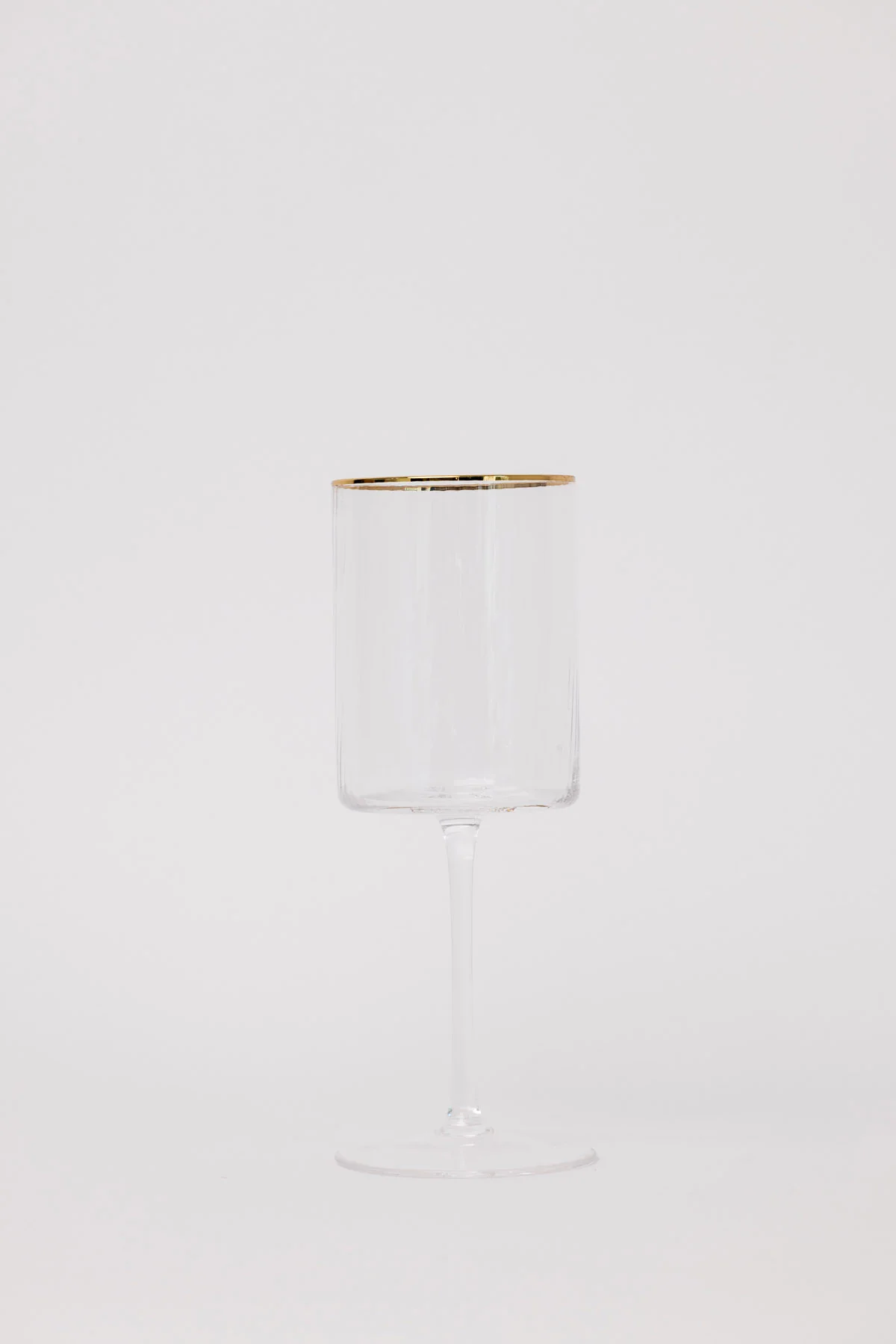 Gisele Wine Glass w/ Gold Rim - Image 2