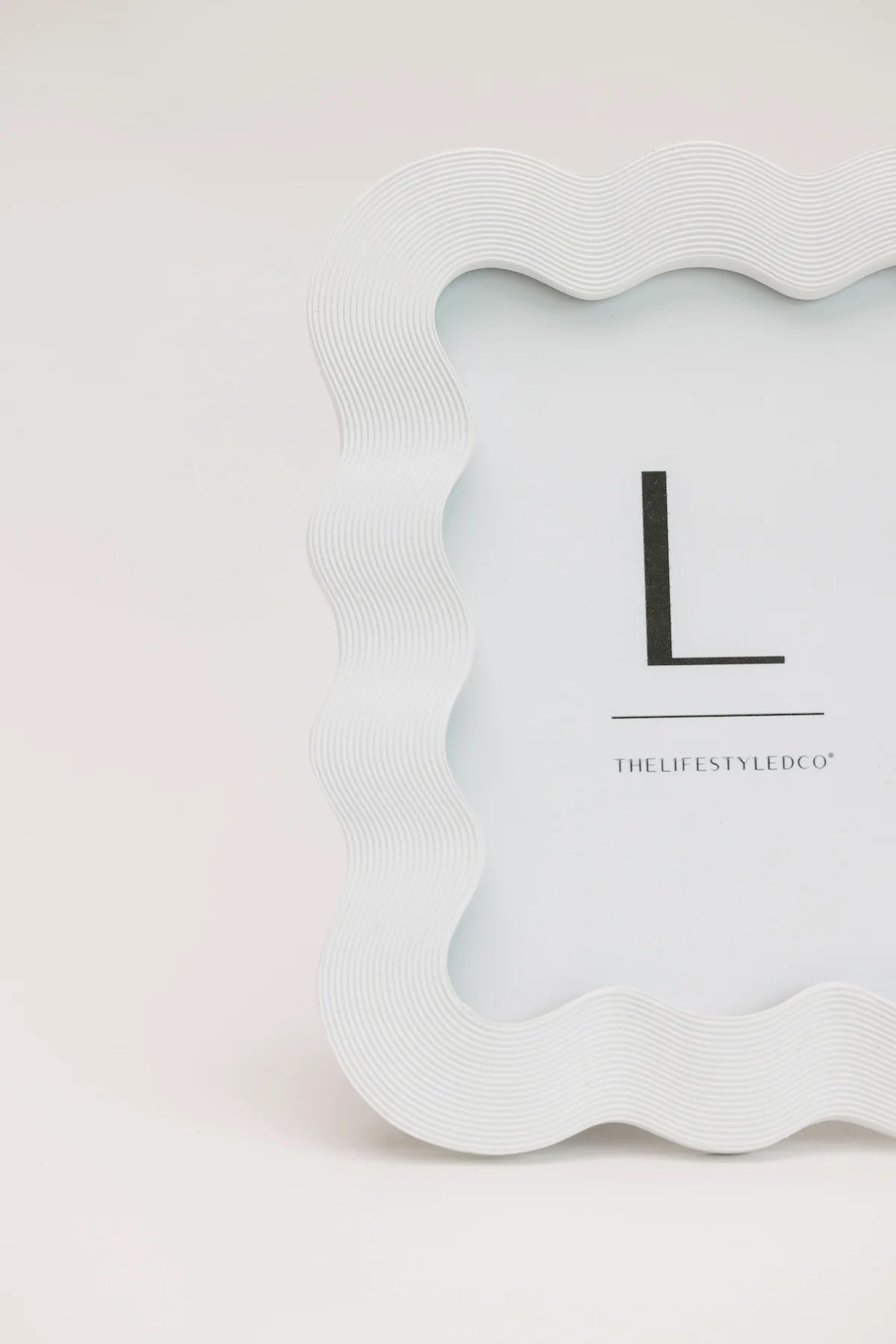 Gwenyth Wavy Frame - White - Image 3