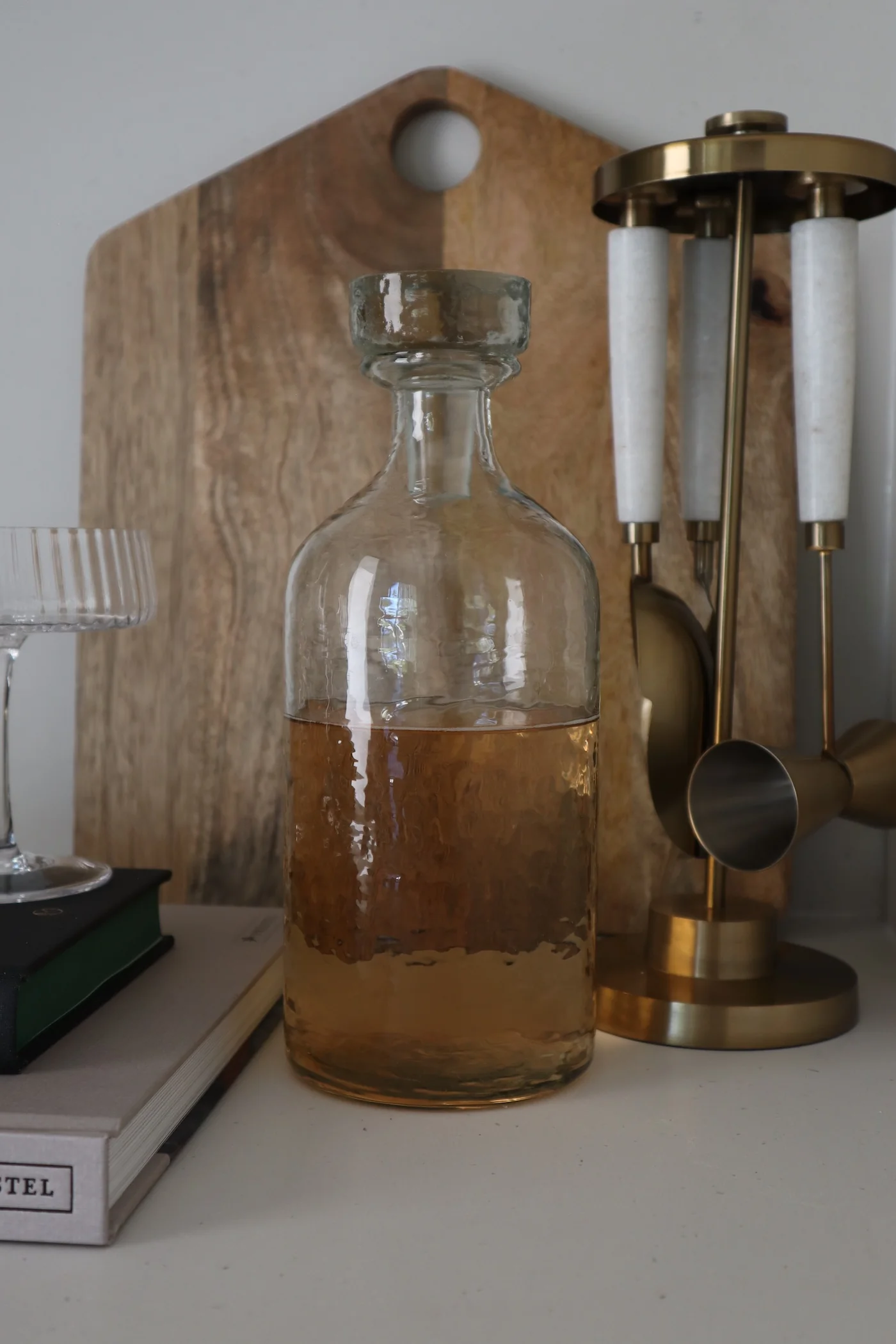 Hammered Glass Decanter - Image 4