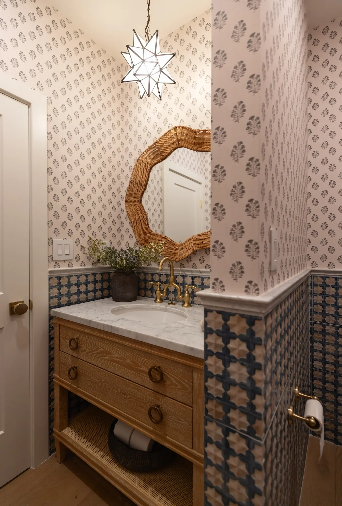 Heirloom Toilet Paper Holder - Image 2