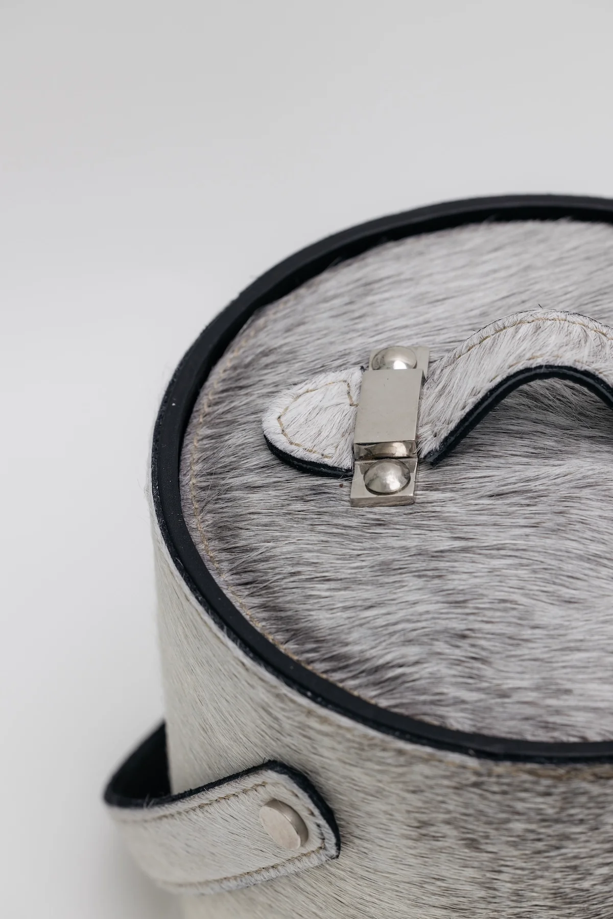 Hide Leather Insulated Ice Bucket - Image 2