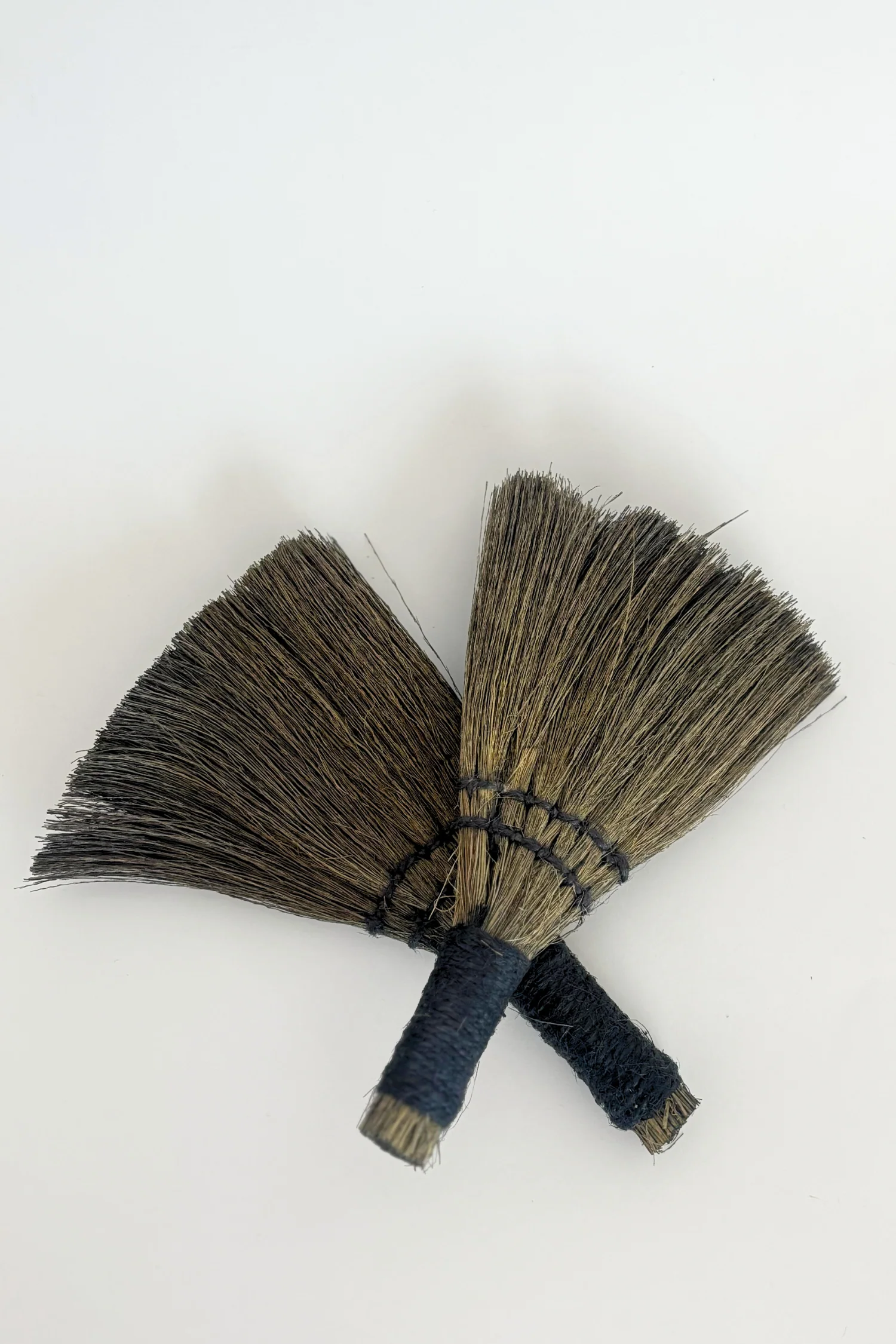 Juno Broom - Image 4