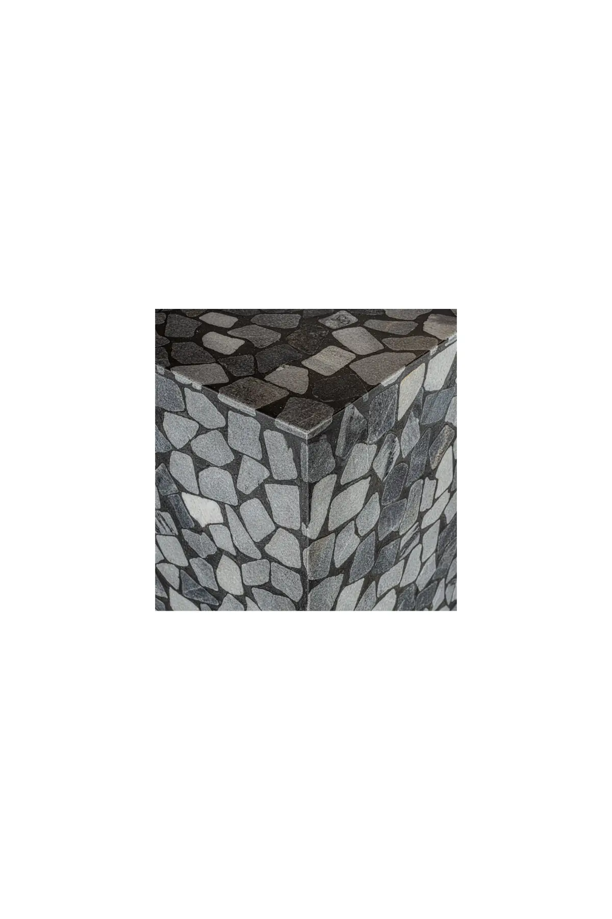 Kiri Outdoor Side Table - Image 4