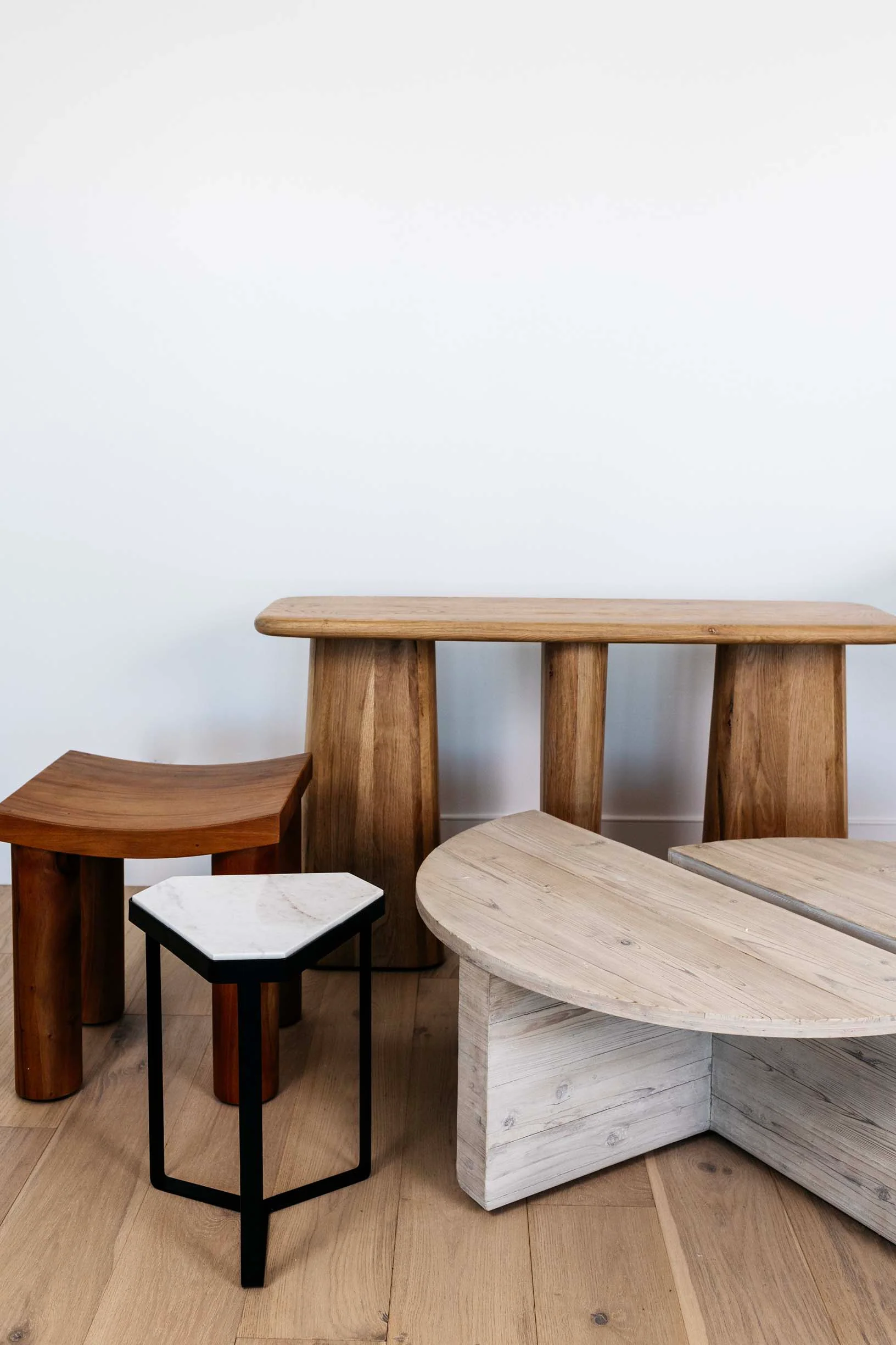 Laurel Console Table - Image 3