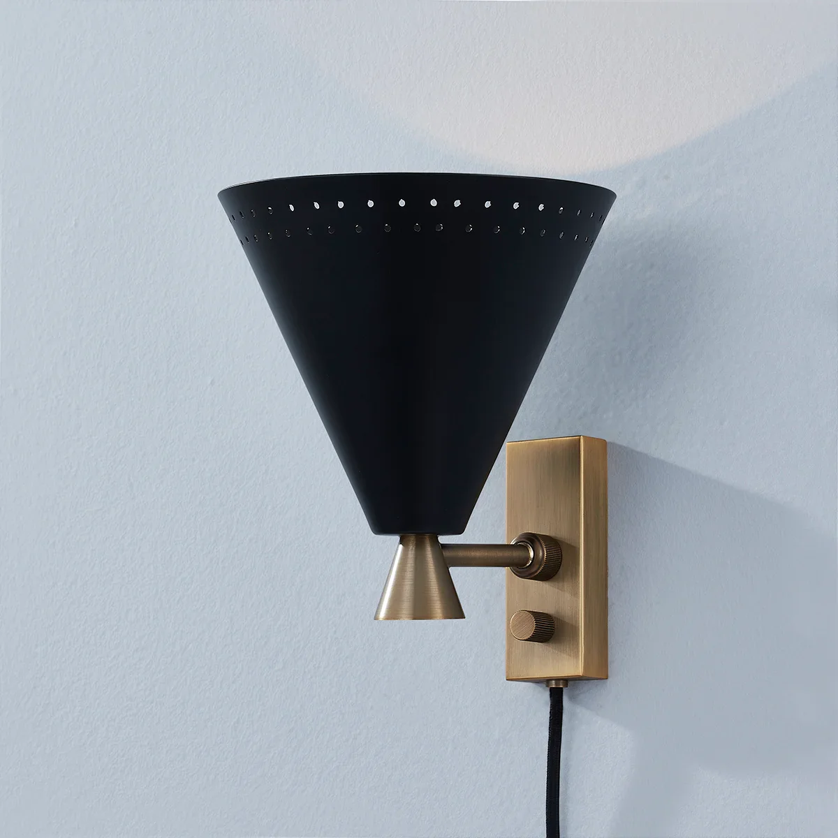 Marvin Plug-In Sconce - Image 5