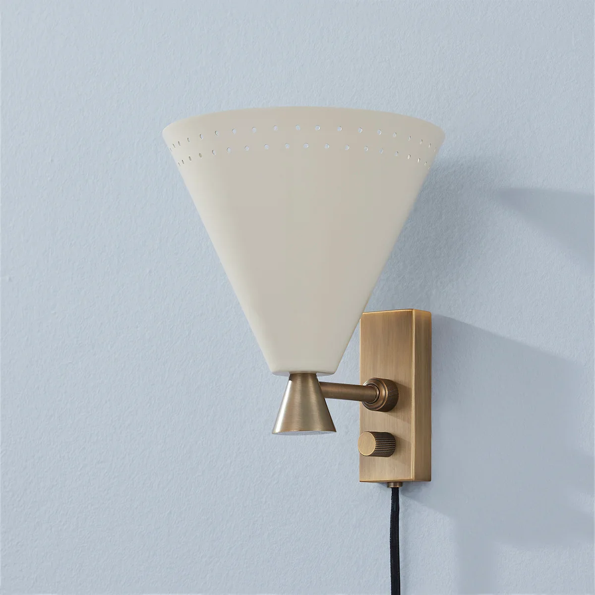 Marvin Plug-In Sconce - Image 7