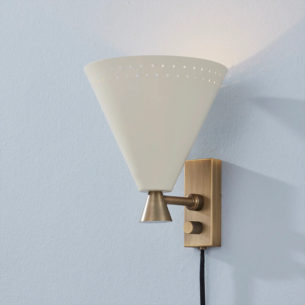 Marvin Plug-In Sconce - Image 8
