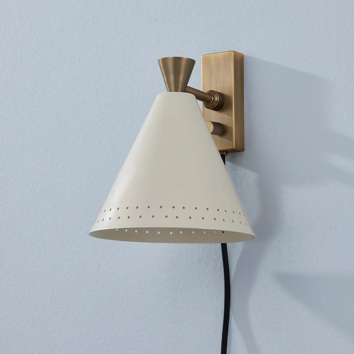 Marvin Plug-In Sconce - Image 9