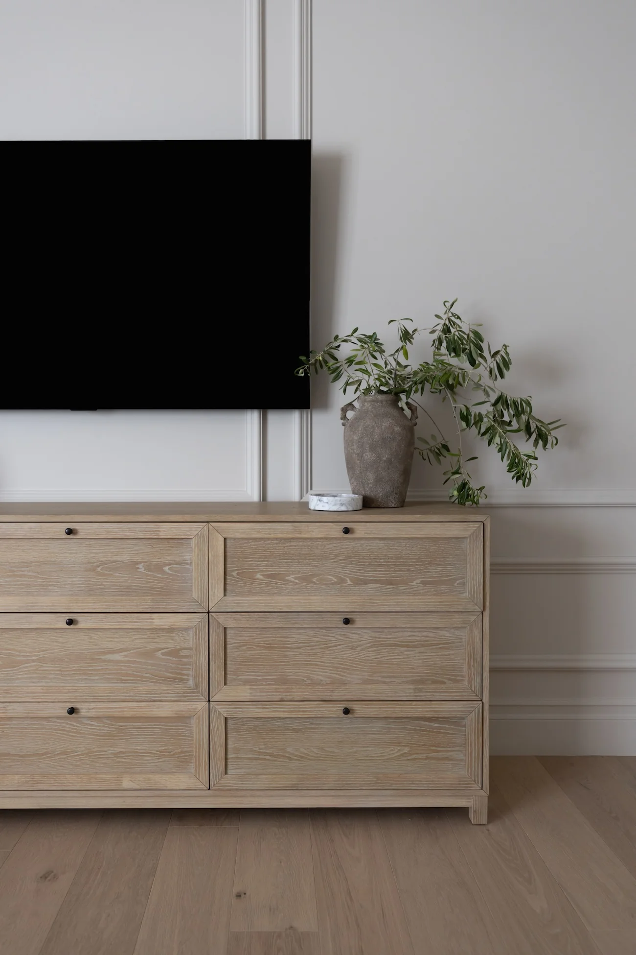 Millie 9-Drawer Dresser - Image 11