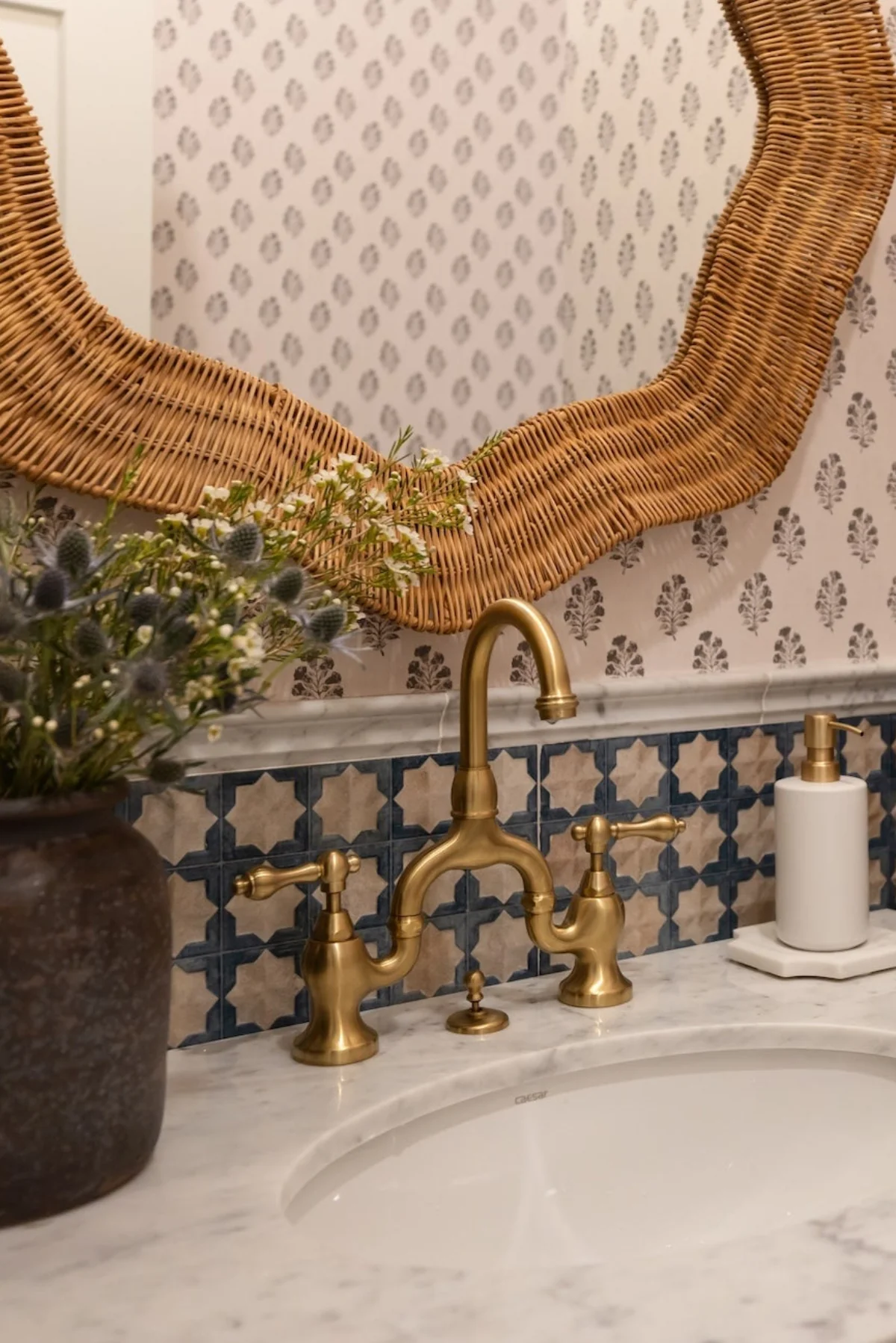 Modern English Country Bridge Bathroom Faucet