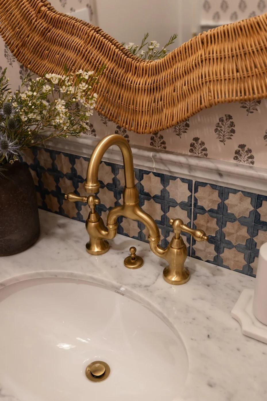 Modern English Country Bridge Bathroom Faucet - Image 3