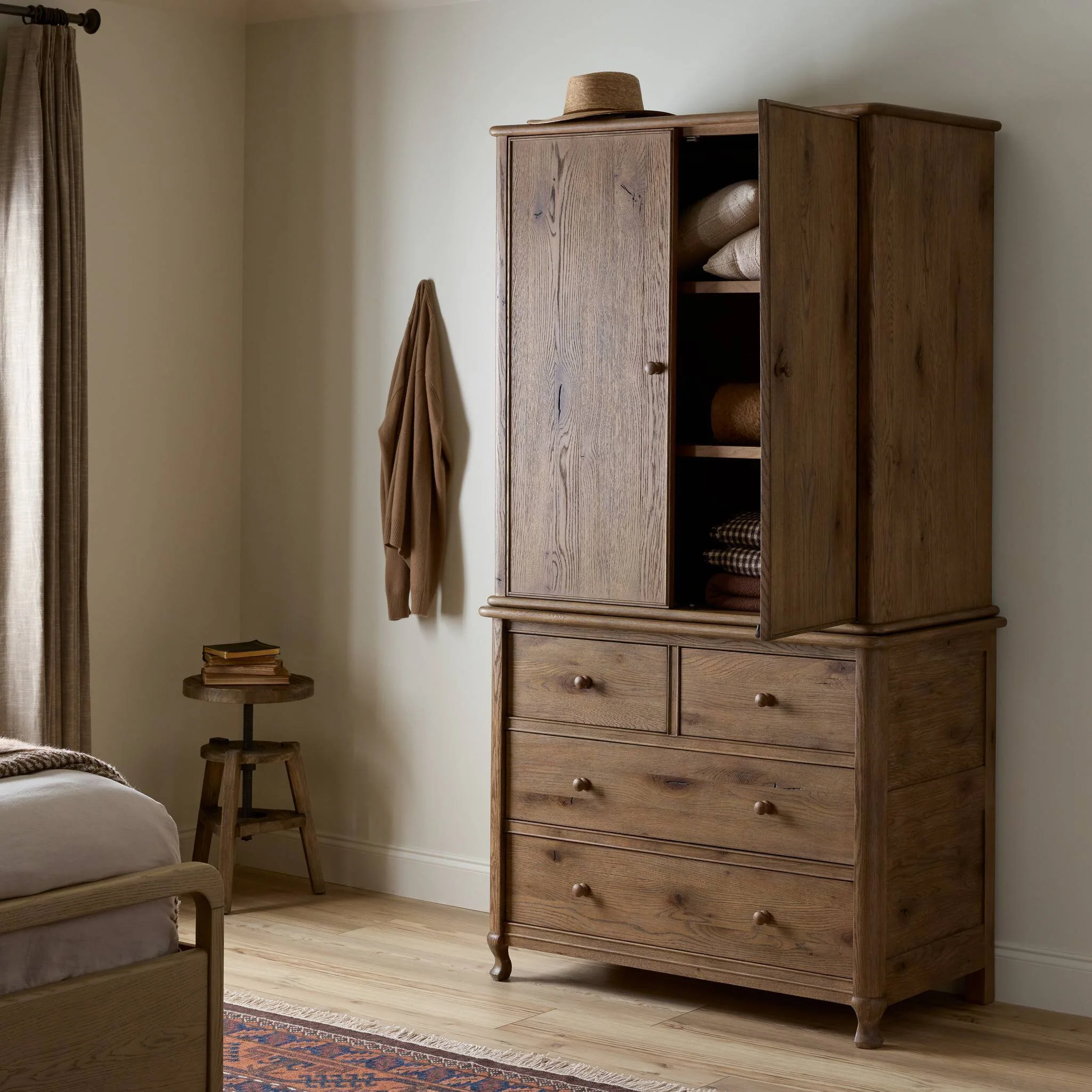 Pika Armoire - Image 2