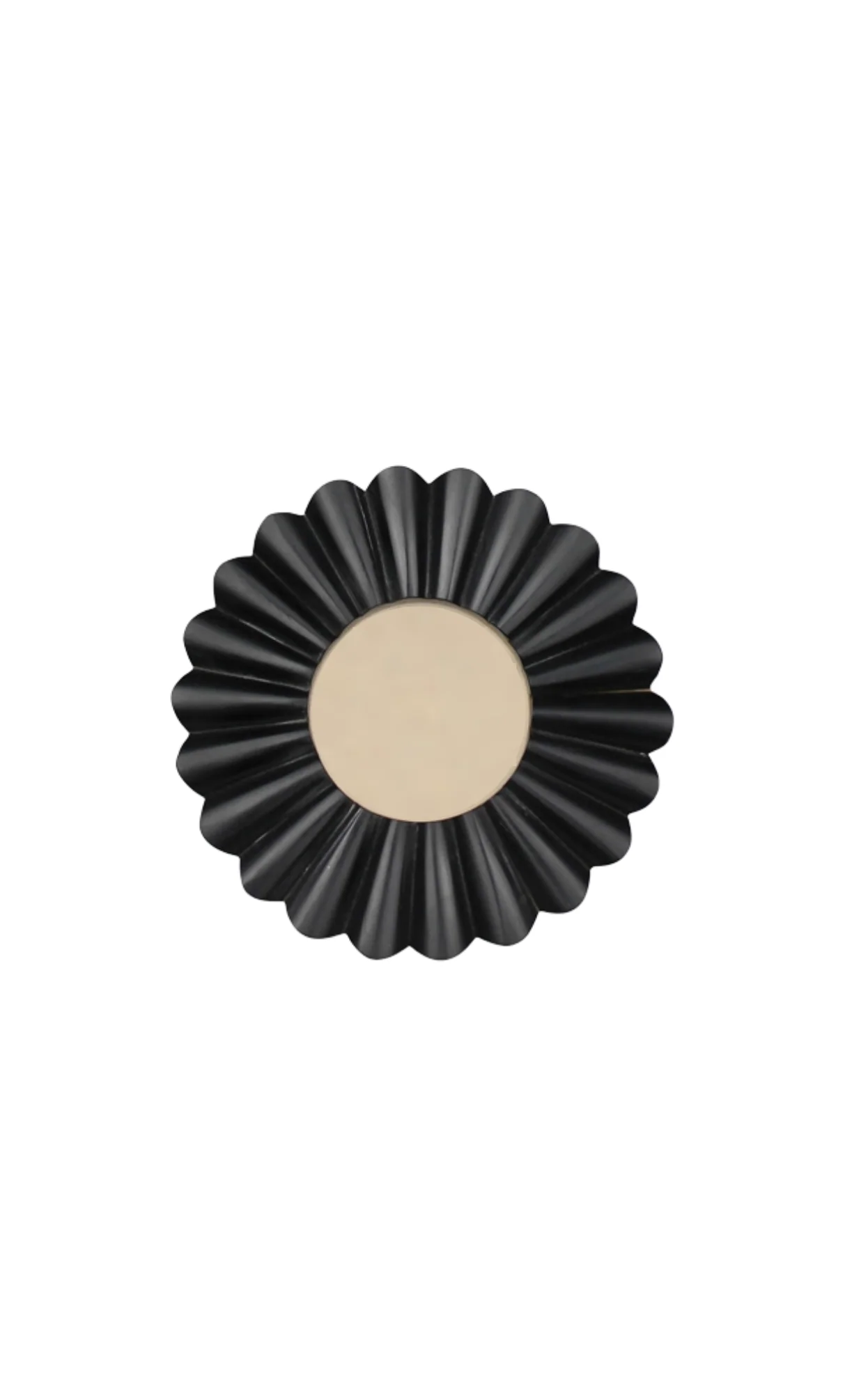 Pixie Scalloped Round Frame