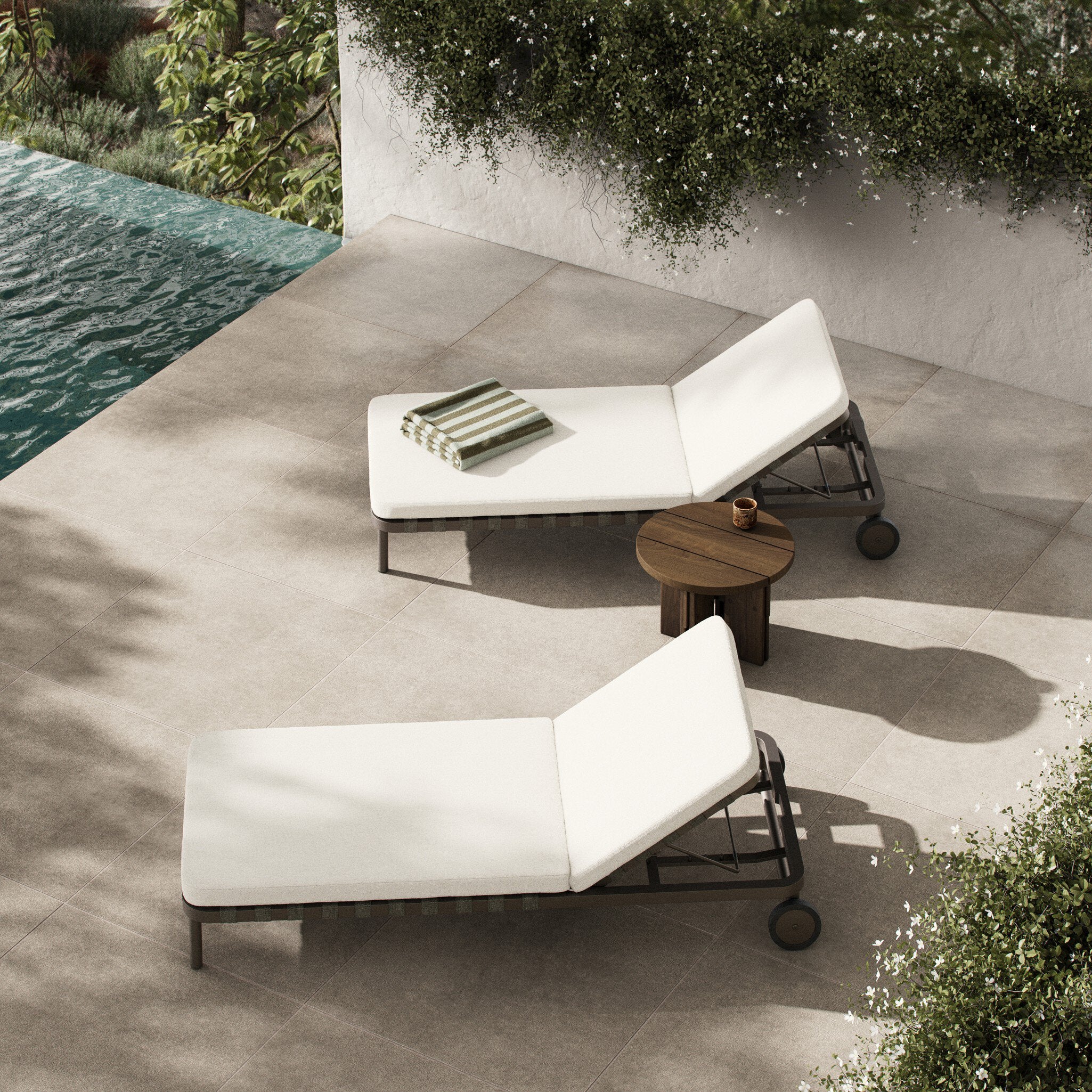 Reine Outdoor Chaise - Image 2