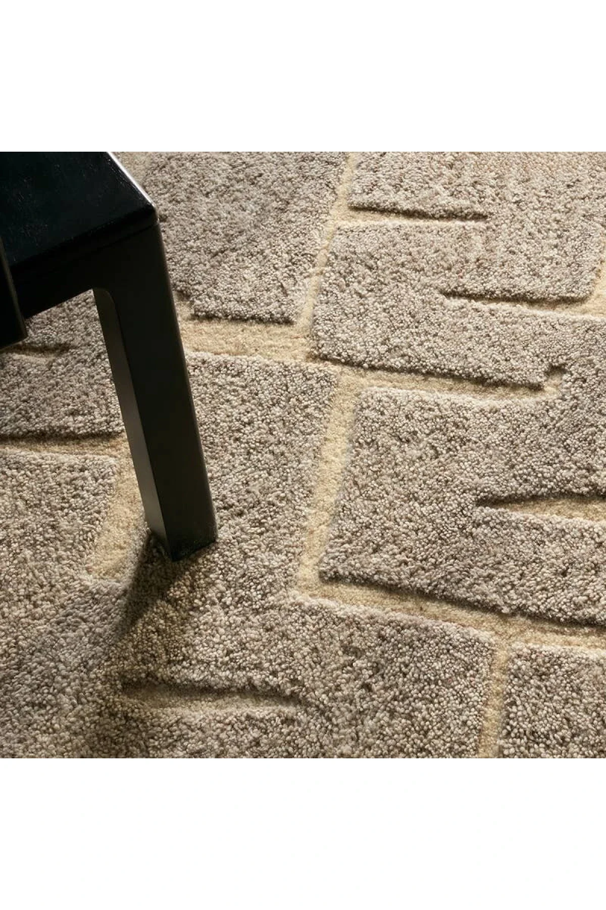 Reyner Rug - Image 2