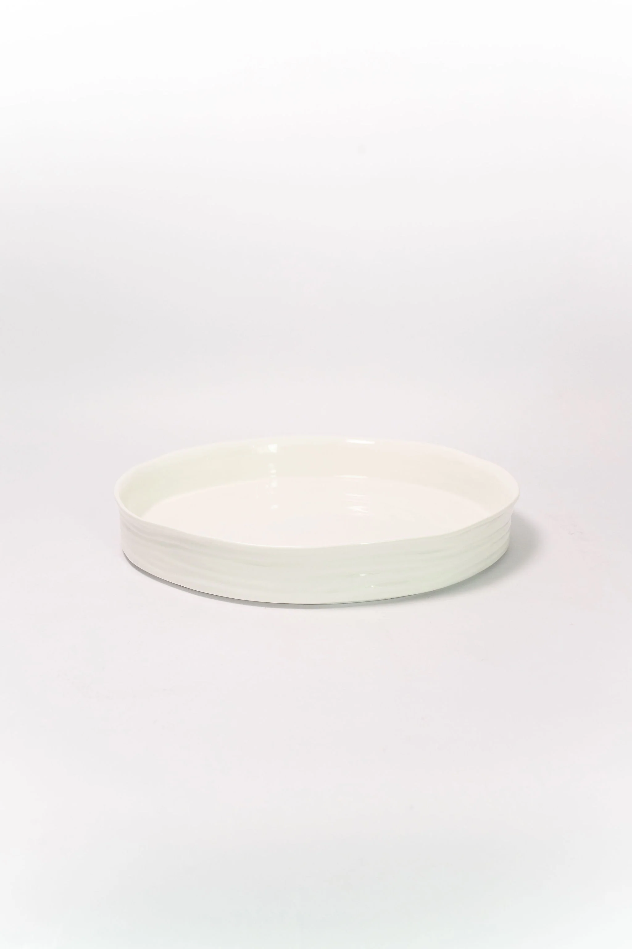 Shallow Ribbed Serving Bowl