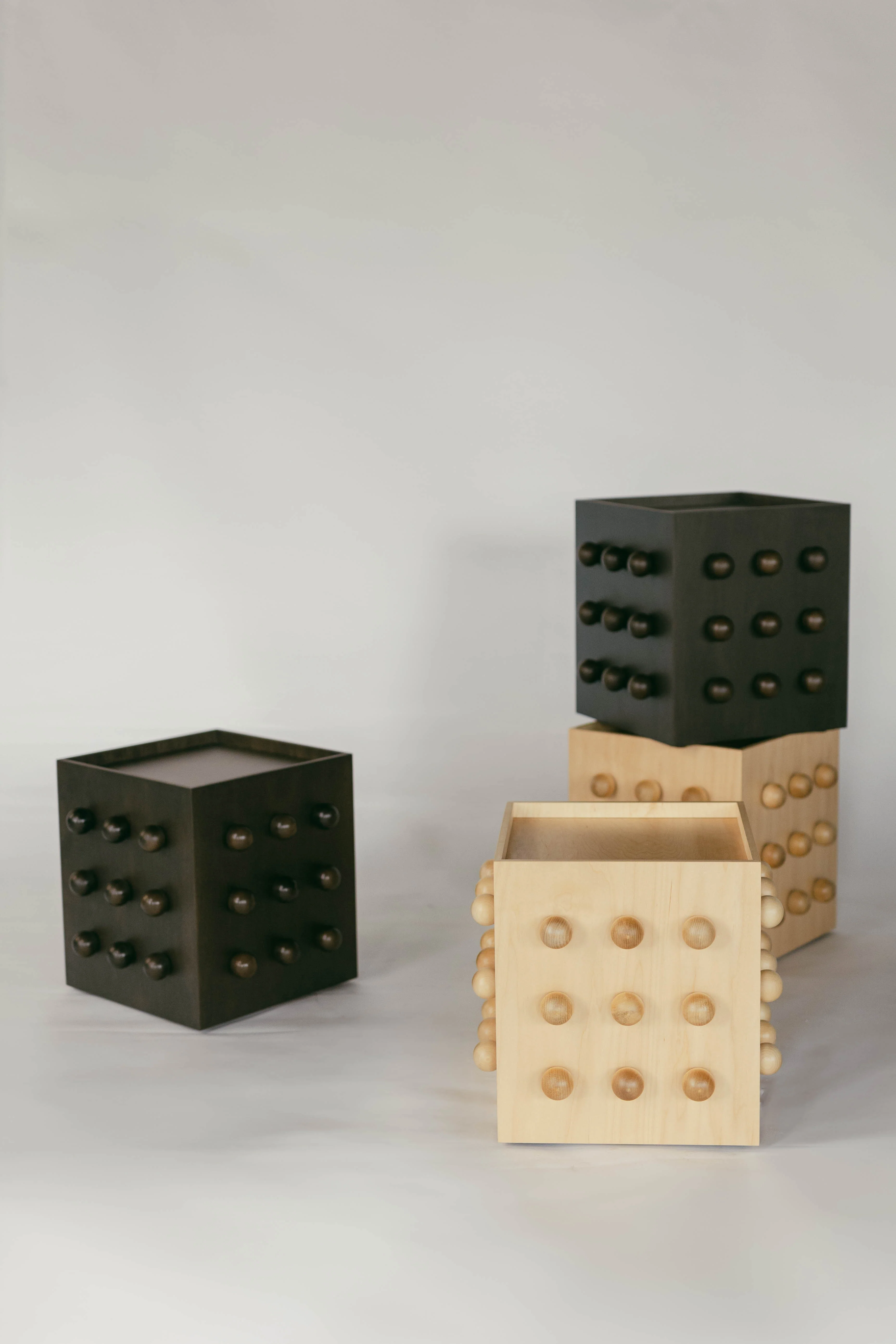 Threefold Table - Image 12