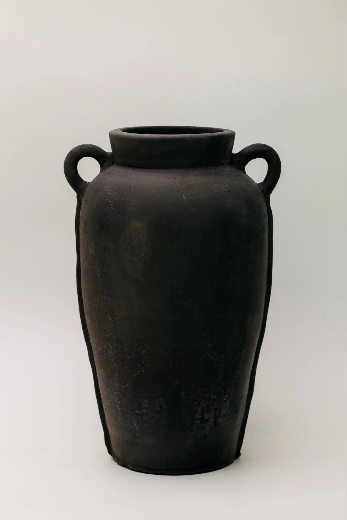 Villa Terracotta Vase - Natural Black