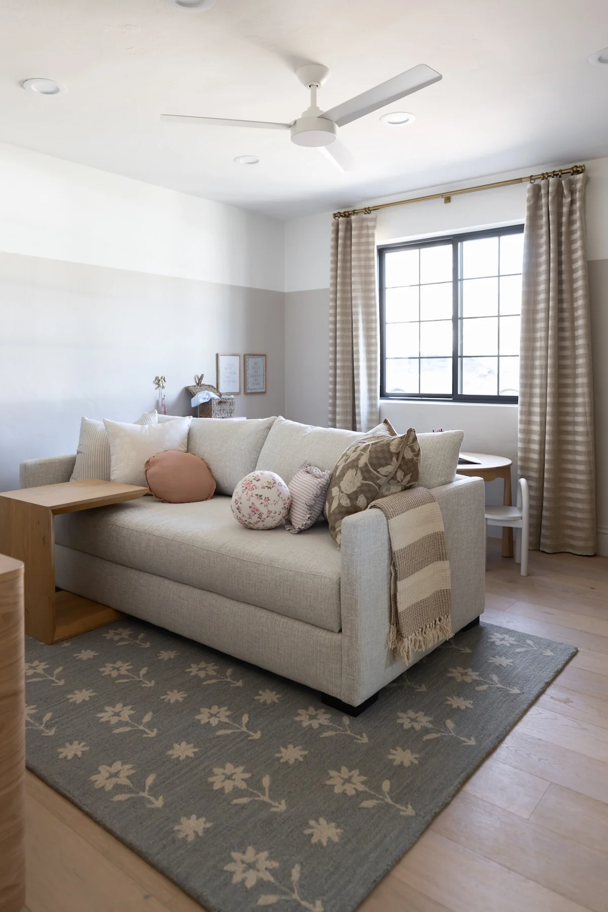 Wickham Sleeper Sofa - Image 9