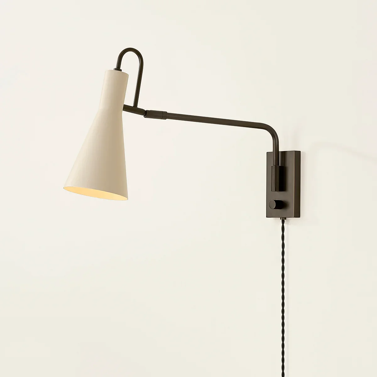 Yvette Plug-In Sconce - Image 3