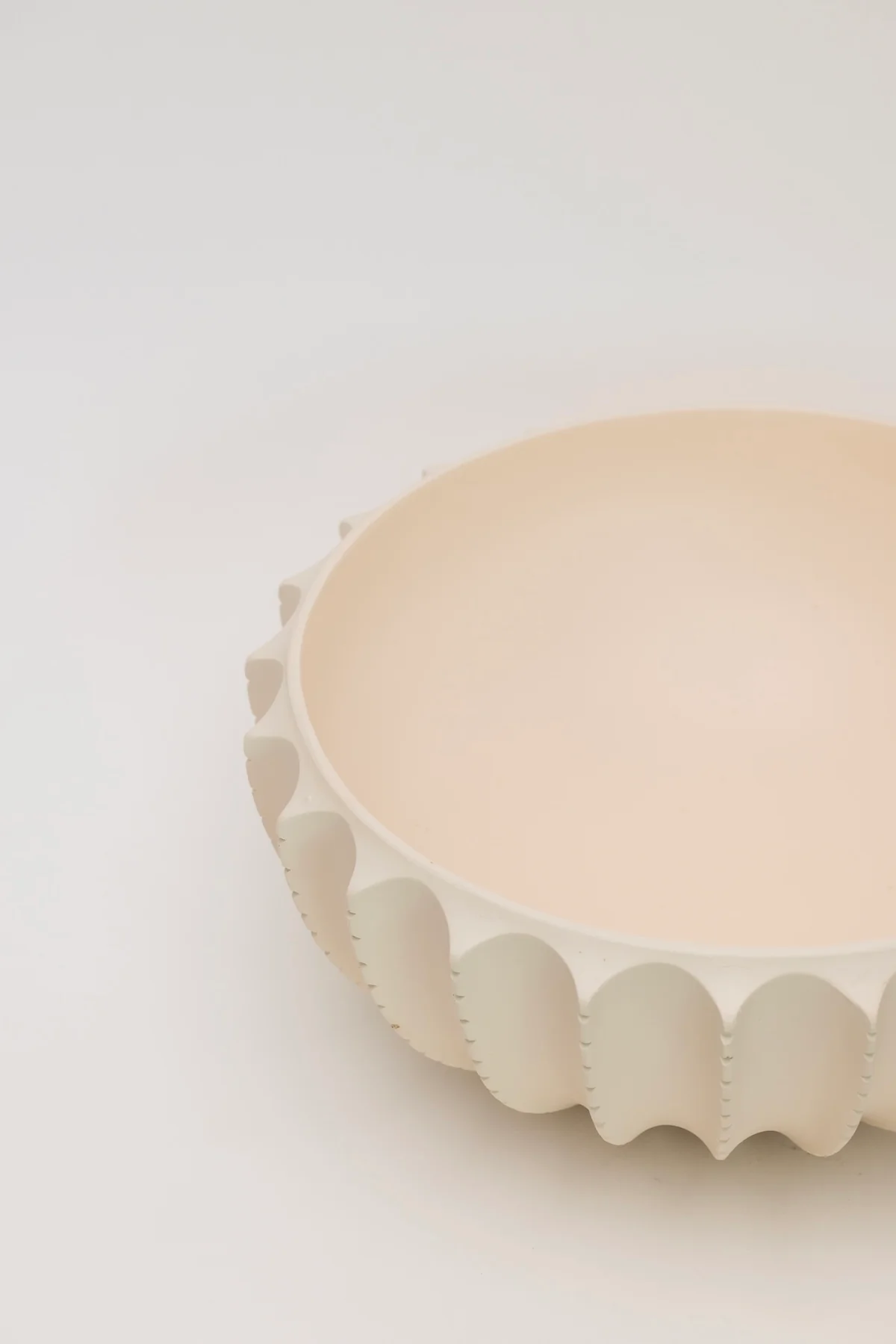 Zanna Scalloped Bowl - Image 4